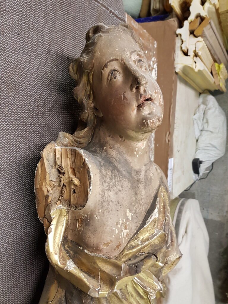 Notre-Dame de Paris — Statue polychrome — photo 2