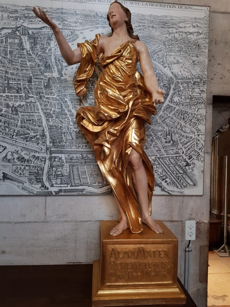 Notre-Dame de Paris — Statue polychrome — photo 6