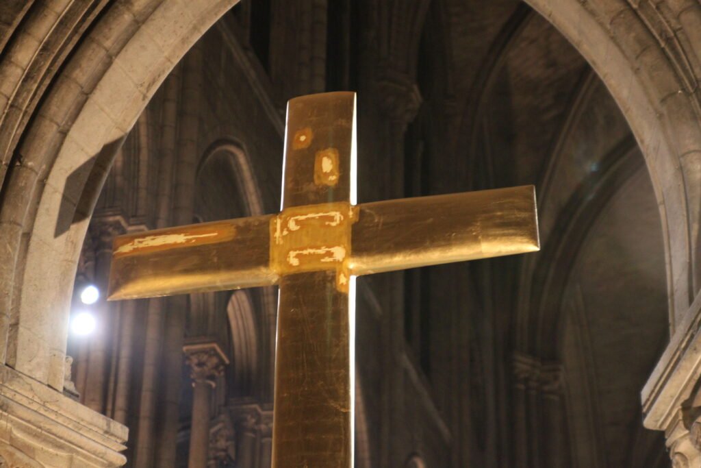 Notre-Dame de Paris — Croix de gloire — photo 1