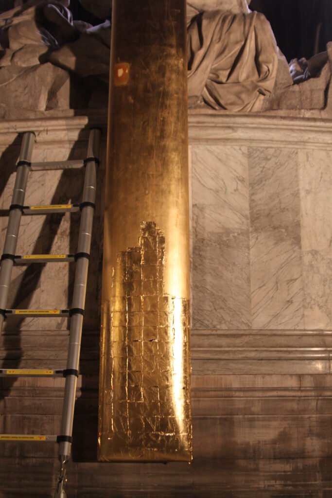 Notre-Dame de Paris — Croix de gloire — photo 4