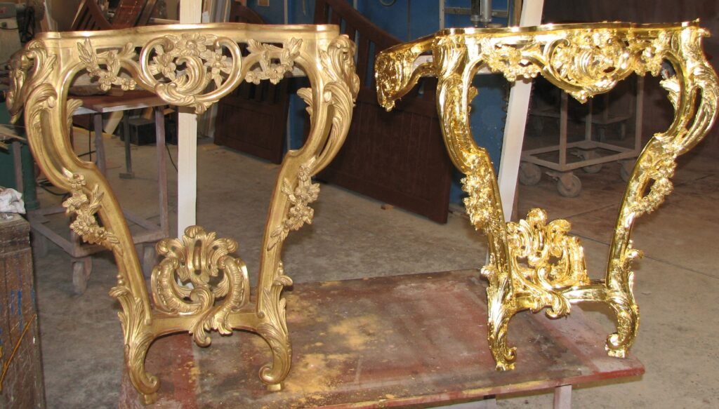 Rambouillet — Console dorée