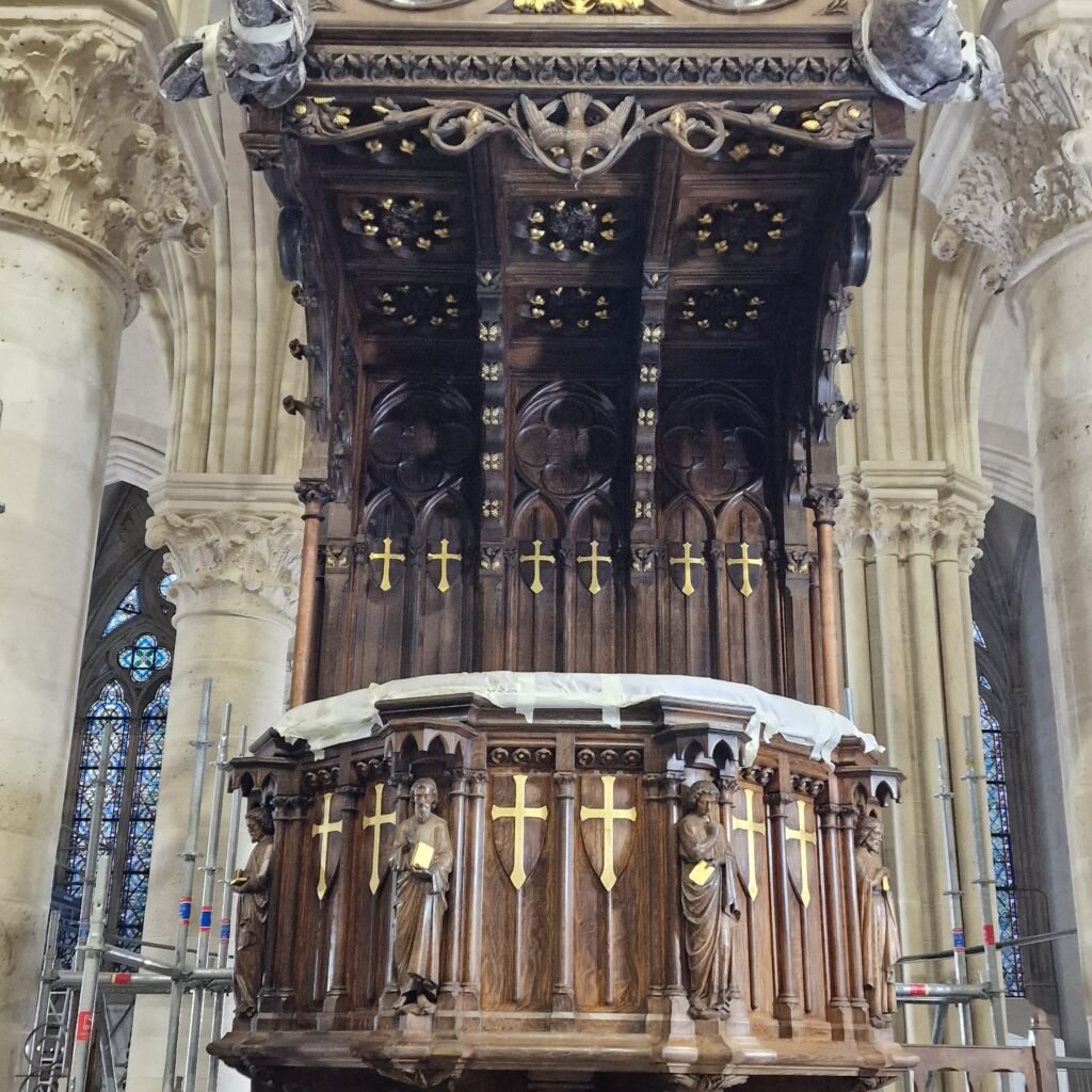 Cathédrale Notre-Dame de Paris — Chaire à prêcher — photo 10