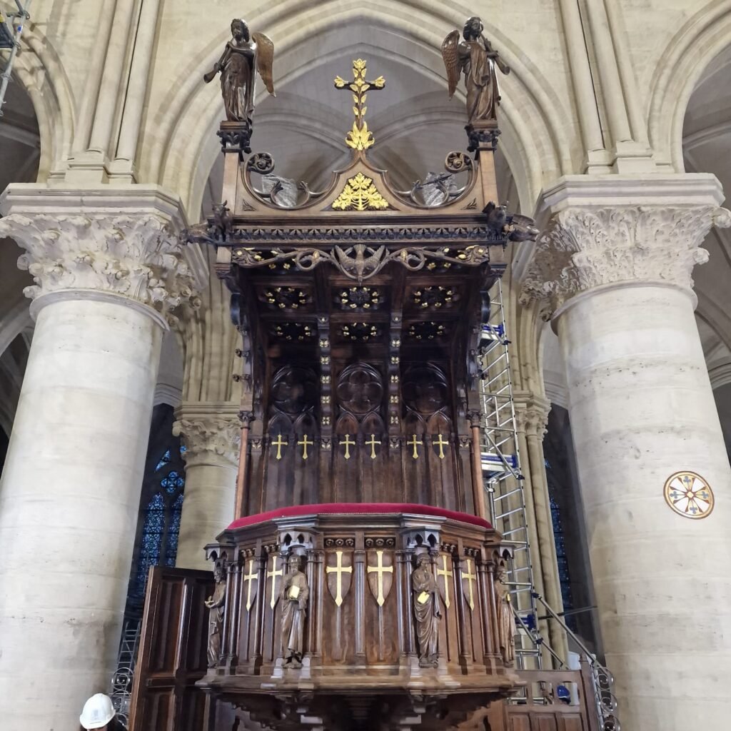 Cathédrale Notre-Dame de Paris — Chaire à prêcher — photo 1